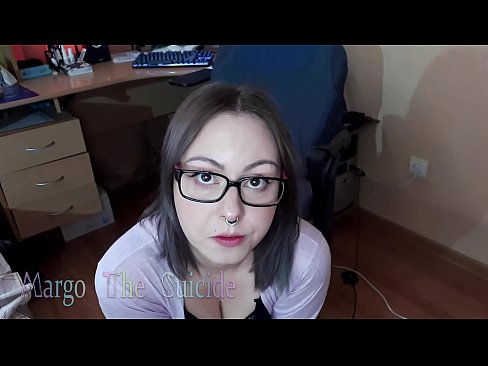 ❤️ Suíonn Cailín Sexy le Gloiní Dildo go domhain ar an gCeamara ❤ Porn linn ﹏
